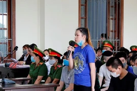 2 nhóm đánh nhau, 24 bị cáo ra tòa