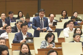 Thẩm phán lương thấp, áp lực lớn