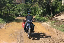 Mượn 15km đường để thi công cao tốc gây hư hỏng nặng