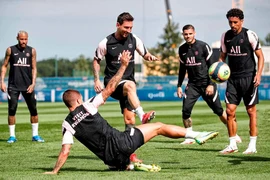 Xong vụ Messi, tỉ phú Khelaifi ‘giải quyết’ Pochettino