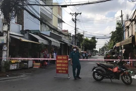 Đang trong khu vực phong tỏa, tái khám BHYT như thế nào?