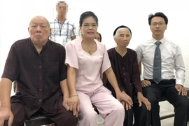 Tạm đình chỉ điều tra vụ 'con dâu khai tử cha mẹ chồng' có đúng luật?