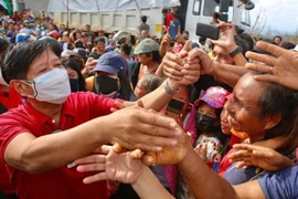 Cuộc đua tổng thống Philippines: Gia tộc Marcos trở lại và nỗi lo bạo lực
