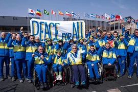 Đoàn VĐV Ukraine tại Bắc Kinh cầu nguyện cho hòa bình