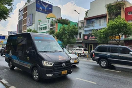 Cấm biến xe limousine thành taxi để kinh doanh vận tải