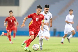 Mục tiêu có điểm với Iran và nhất bảng