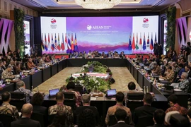 Hội nghị cấp cao Đông Á: 'ASEAN không phải đấu trường'