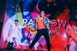 Dàn sao Việt đốt cháy sân khấu mừng 'tết' của cộng đồng LGBT