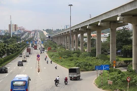 Toàn cảnh tuyến metro số 1 nằm chờ vì chậm vốn
