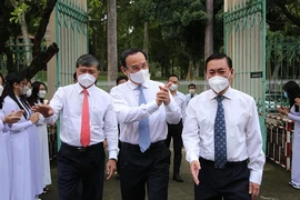 Bí thư Nguyễn Văn Nên dự khai giảng ở ngôi trường cổ nhất Sài Gòn