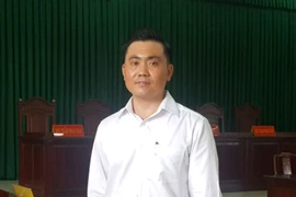 Tạm đình chỉ vụ 'giám đốc kêu oan được tòa cho tại ngoại'