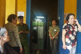 Đương sự tiếp tục quậy, đập vỡ kính tại trụ sở TAND TP.HCM