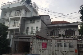Bỗng dưng bị người lạ chiếm nhà