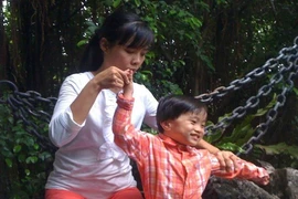 Hành trình tìm âm thanh cho trẻ khiếm thính