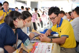 Điểm sàn đại học đồng loạt ‘rớt thảm’, dự báo điểm chuẩn giảm mạnh