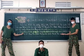'Các anh đến, khu vực đỏ dịch, các anh về trường rợp cây xanh'
