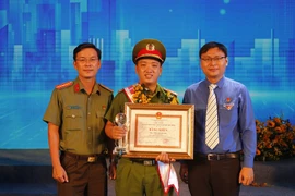 'Dân như người nhà, người nhà của mình thì phải lo thôi'