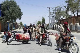 Taliban kiểm soát thêm 2 thành phố lớn ở Afghanistan