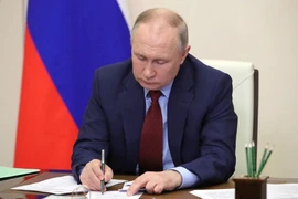Điểm tin Nga-Ukraine: Ông Putin nói can thiệp quân sự vì 'không còn lựa chọn nào', Lầu Năm Góc họp 8 tập đoàn vũ khí 