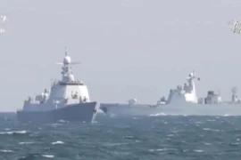 SCMP: Nỗ lực xây dựng 'hải quân nước xanh', Trung Quốc đưa thêm 2 khu trục hạm vào biên chế