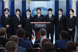 Nhóm nhạc BTS được Tổng thống Biden tiếp tại Nhà Trắng 