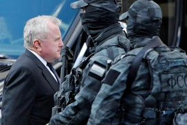 Đại sứ Mỹ tại Nga John Sullivan tham dự lễ tưởng niệm cố Tổng thống Liên Xô Mikhail Gorbachev ở Moscow ngày 3-9. Ảnh: REUTERS