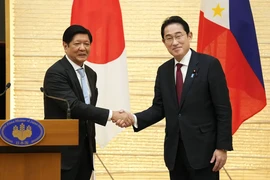 Lãnh đạo Nhật-Philippines quan ngại tình hình Biển Đông, đạt thỏa thuận quốc phòng