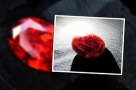 Kỳ lạ quả trứng luộc đổi màu như hồng ngọc sau 20 năm bị bỏ quên