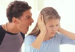 Con tám tháng, vợ có quyền ly hôn? 