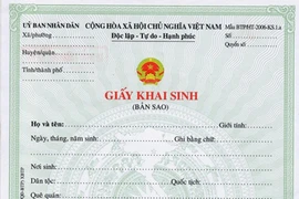 Bổ sung ngày tháng theo giấy chứng sinh? 
