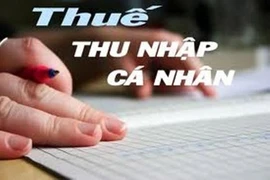Chuyển nhượng đất cho chồng, có nộp thuế thu nhập cá nhân? 