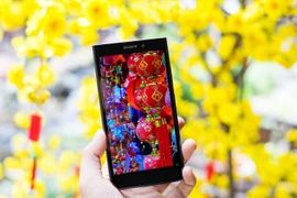 Smartphone selfie góc siêu rộng vừa xuất hiện tại VN