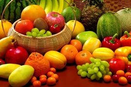 Có nên uống nước ép đóng chai?