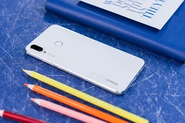 Vẻ đẹp không thể cưỡng lại của Nova 3i Trắng ngọc trai 