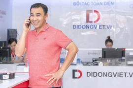Sao Việt chọn Galaxy S10/S10 Plus làm quà người thân