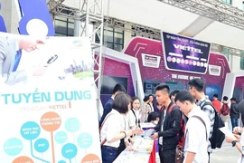 Viettel trả lương khởi điểm 1.000 USD cho nhân sự CNTT