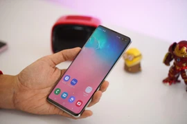 Galaxy S10 và S10 Plus giảm 4,7 triệu đồng tại Di Động Việt