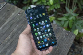 Lộ diện smartphone giá rẻ với họa tiết bắt mắt