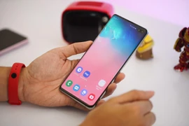 Samsung Galaxy S10, S10 Plus giảm hơn 5 triệu đồng