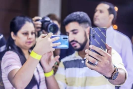 Úp mở về mẫu smartphone có camera lên đến 64 MP