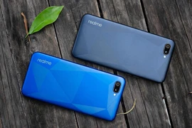 Cuối tuần mua điện thoại gì giá rẻ?