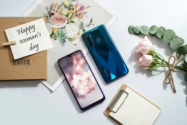 Lộ diện mẫu điện thoại với 4 camera có giá từ 3,9 triệu đồng