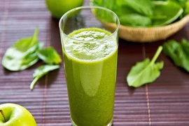 Nước ép rau bina có thể giúp giảm huyết áp và chống ung thư