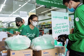 Tài xế công nghệ sẽ được nhận gạo và mì gói trong mùa dịch