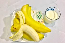 Ăn chuối kết hợp với sữa có tốt cho sức khỏe không?