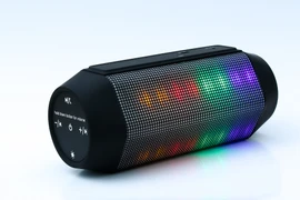 Đánh giá nhanh mẫu loa Bluetooth giá rẻ độc đáo