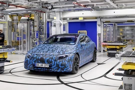 Mercedes sắp sản xuất xe điện trên toàn cầu