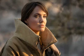 Màn tái xuất của 'mỹ nhân hàng đầu Hollywood' Angelina Jolie có gì thú vị? 