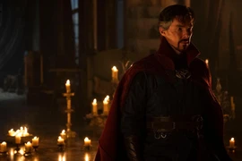 Sự nghiệp rực rỡ của 'phù thủy màn ảnh' Benedict Cumberbatch