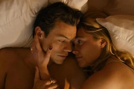 'Don’t Worry Darling' tung trailer ngập tràn cảnh nóng bỏng mắt